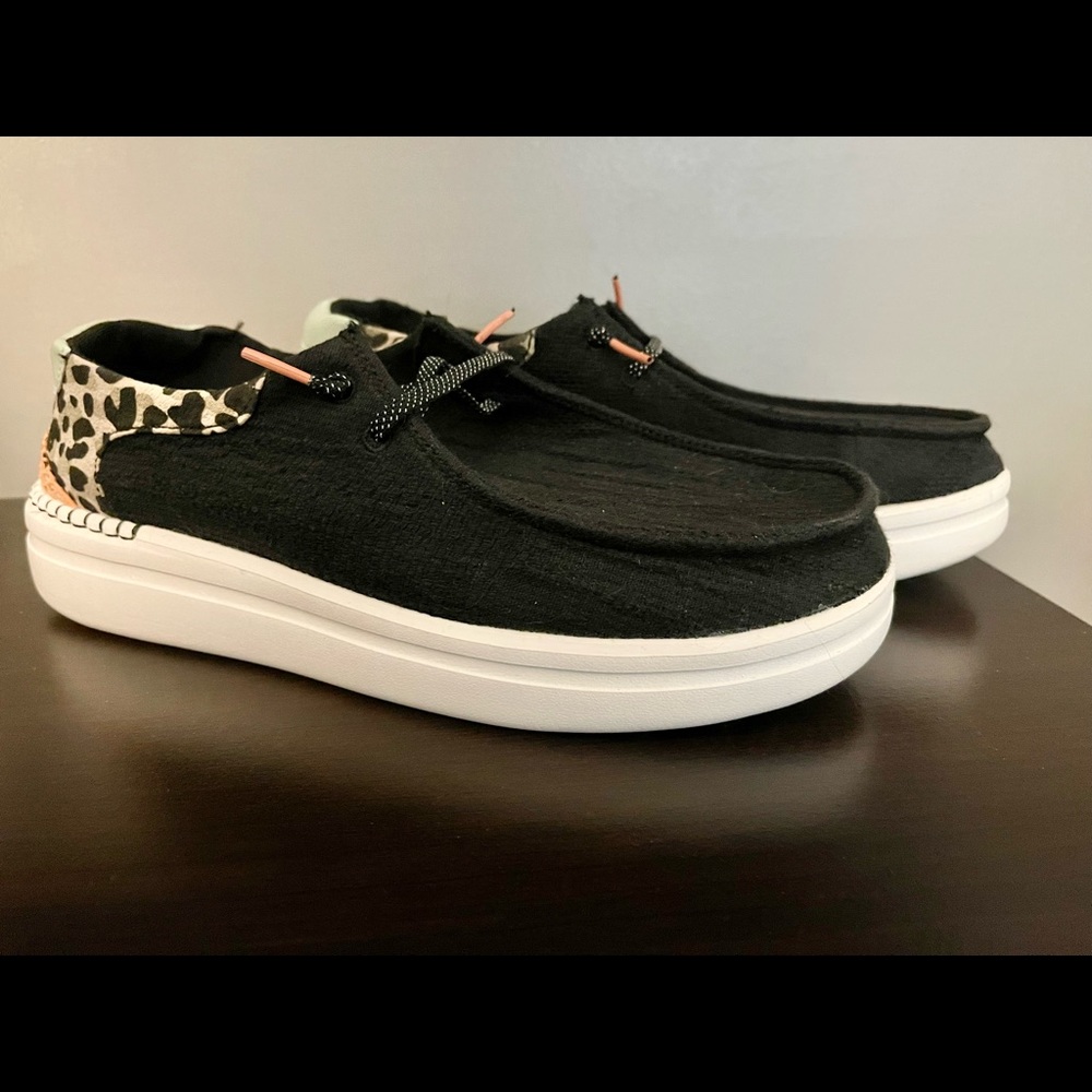 Hey Dude Wendy Rise Funk Black, cheetah, new without tags. Never worn!